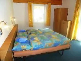 Piccolo, Saas-grund 3*