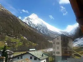 Hotel Piccolo, Saas-grund